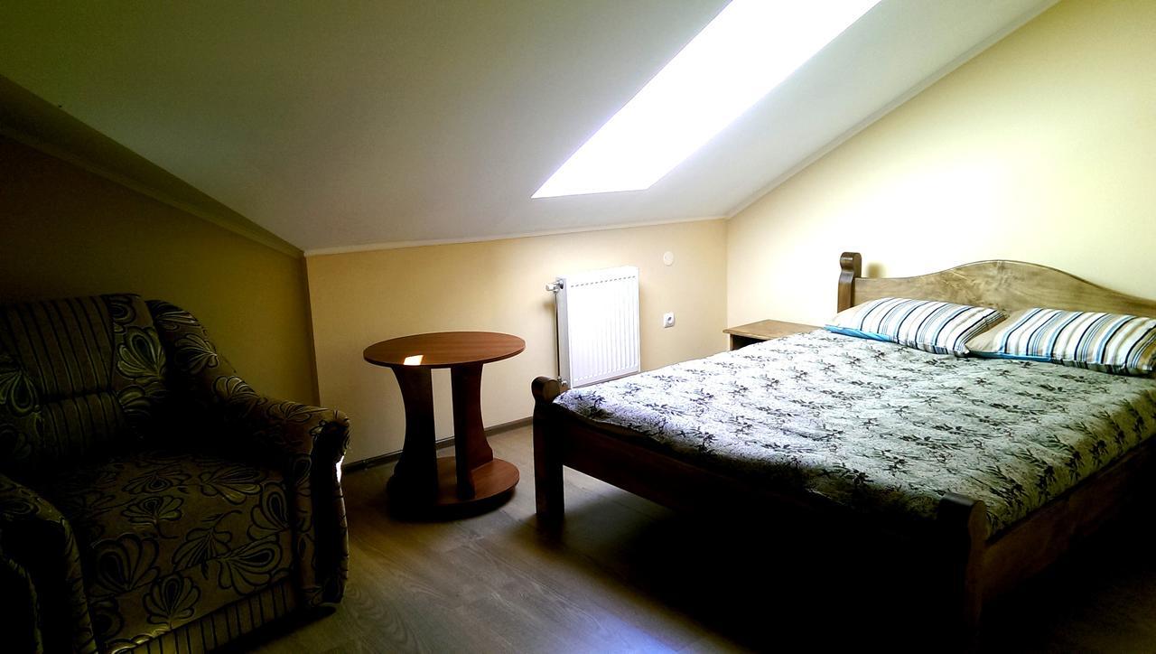 Mini-Hotel Na Pidgradskiy Uzhhorod Phòng bức ảnh